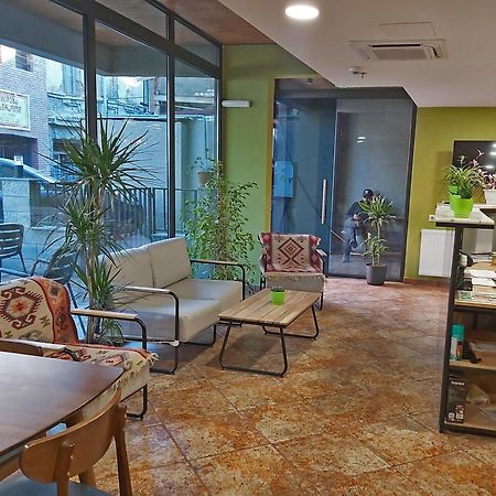 Green Inn Hotel Tbilisi Zewnętrze zdjęcie