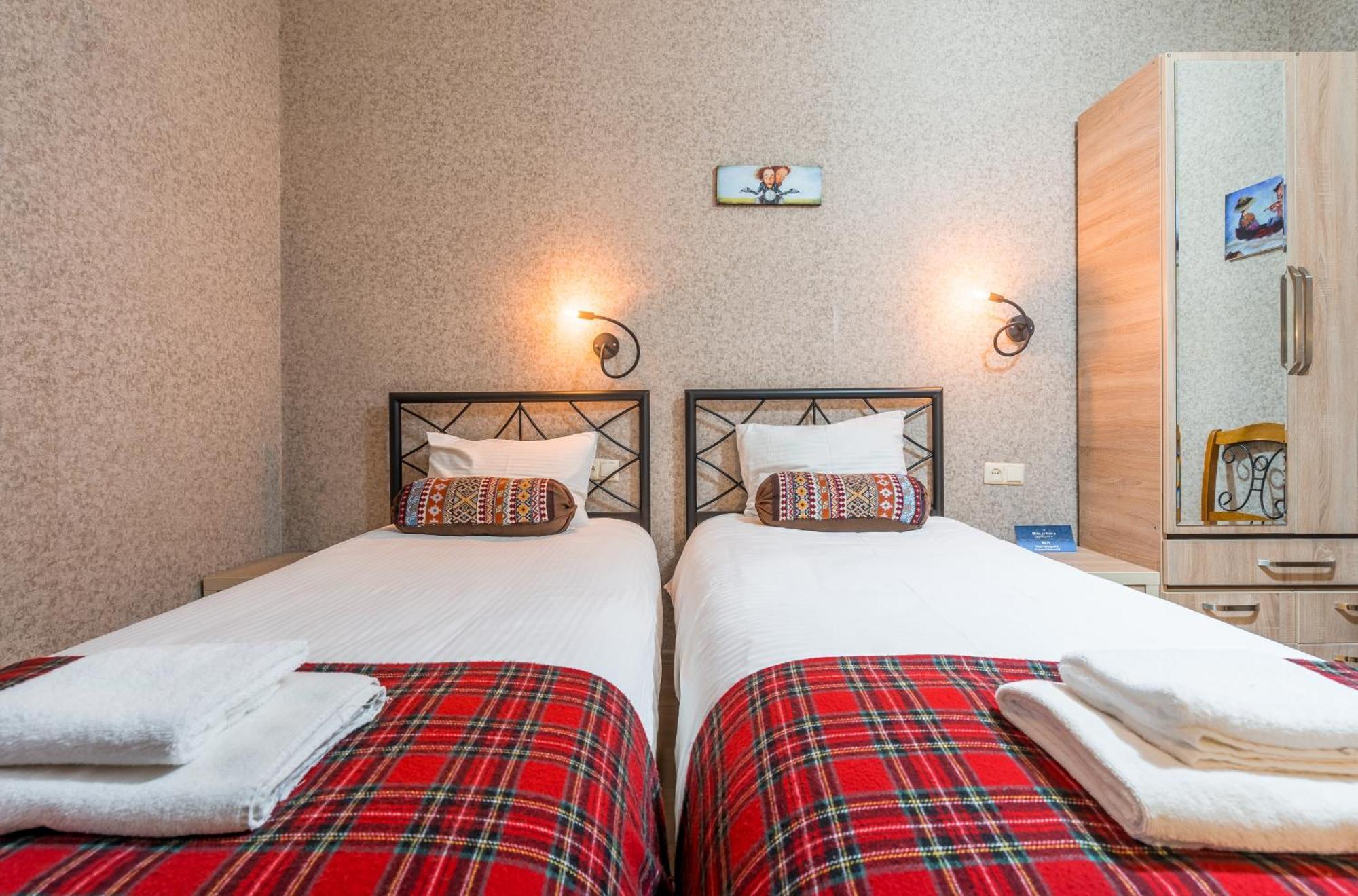Green Inn Hotel Tbilisi Zewnętrze zdjęcie