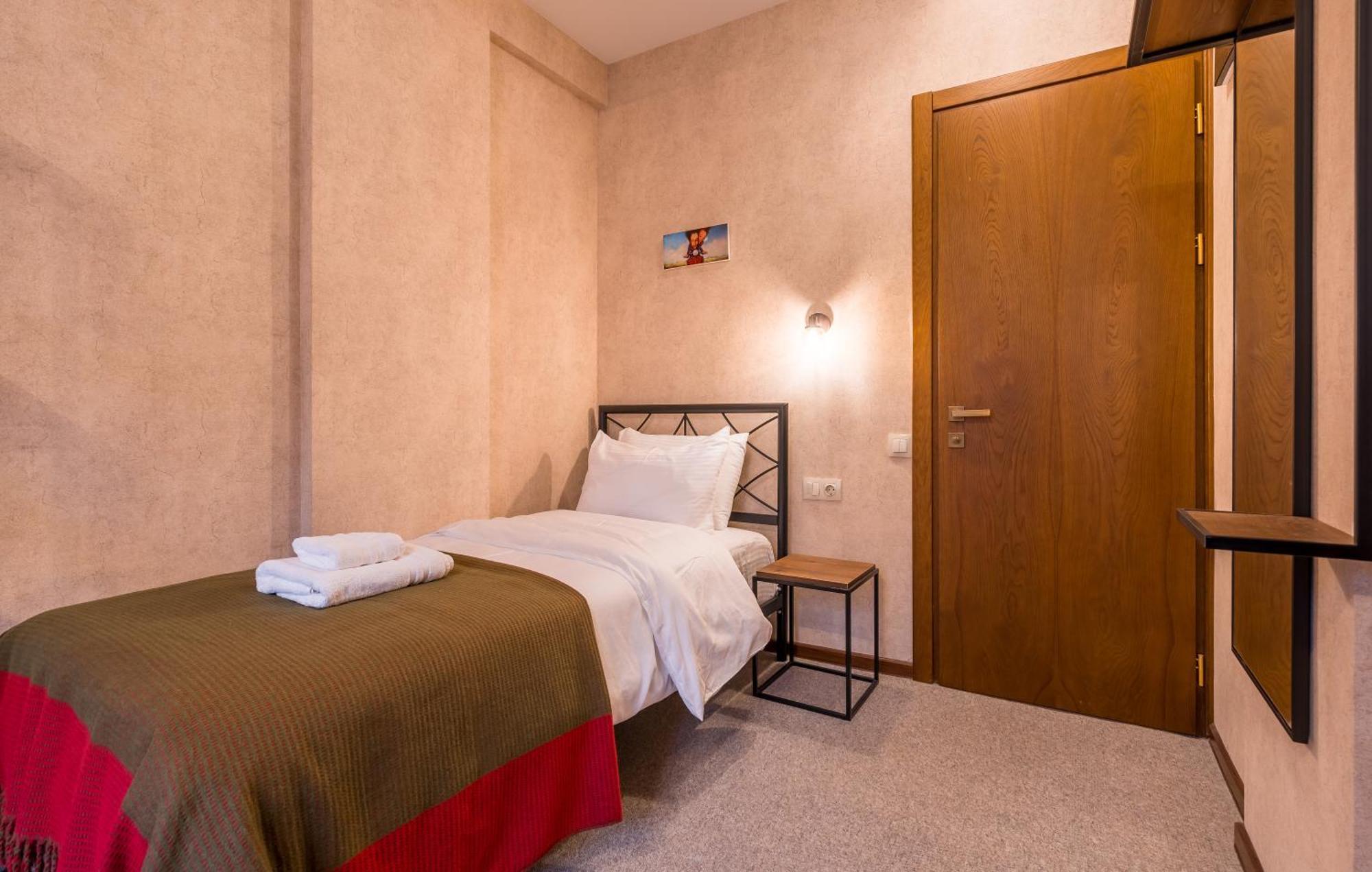 Green Inn Hotel Tbilisi Zewnętrze zdjęcie