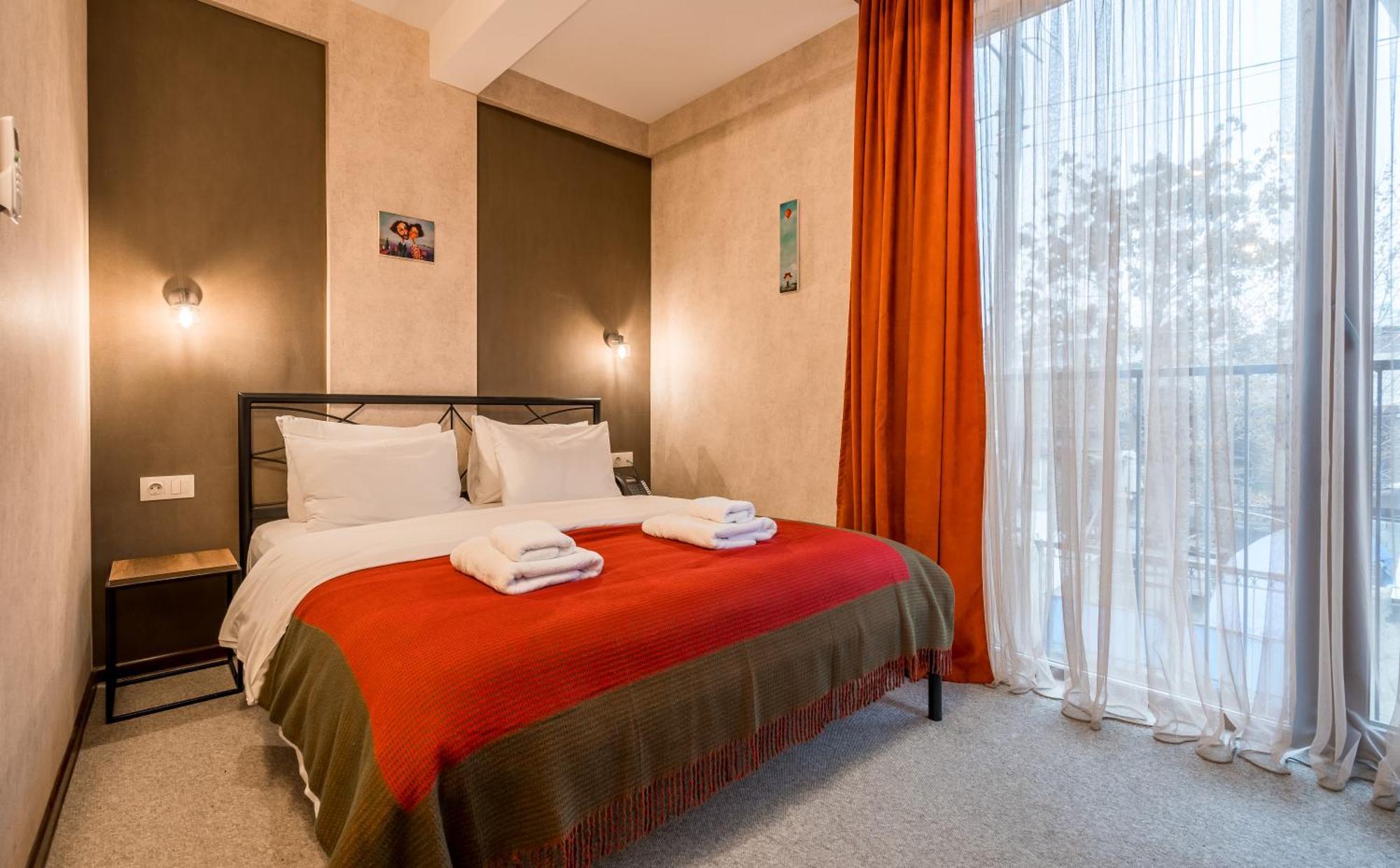 Green Inn Hotel Tbilisi Zewnętrze zdjęcie