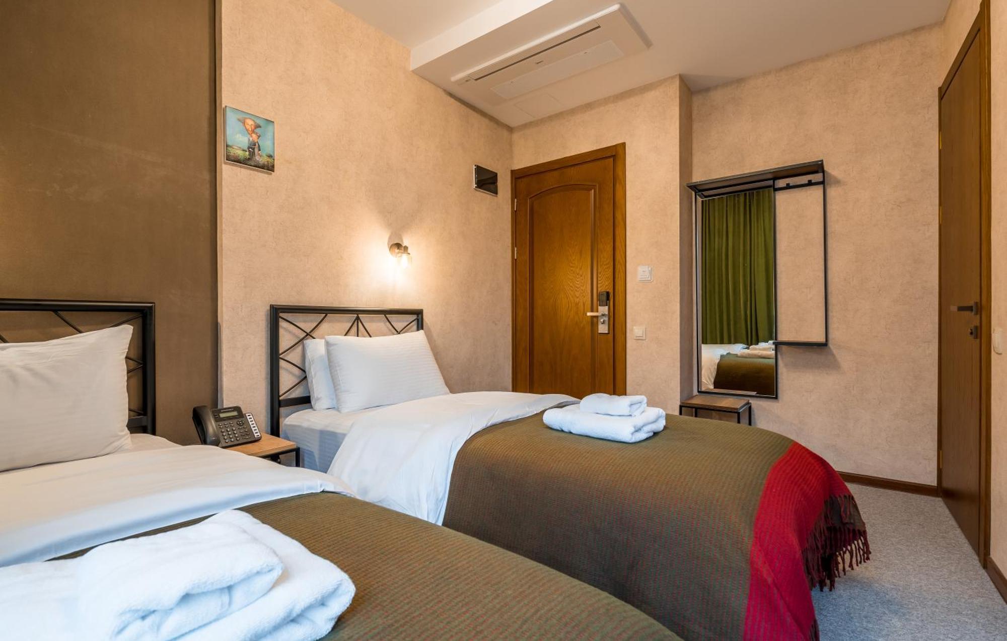 Green Inn Hotel Tbilisi Zewnętrze zdjęcie