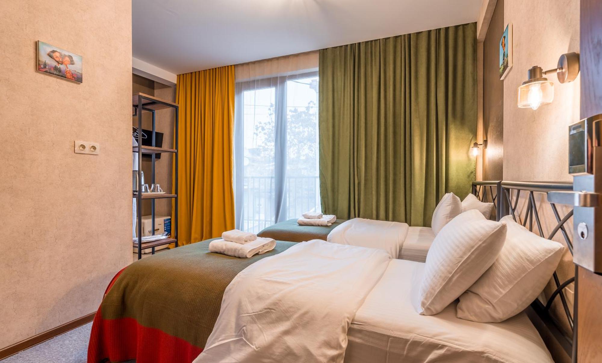 Green Inn Hotel Tbilisi Zewnętrze zdjęcie