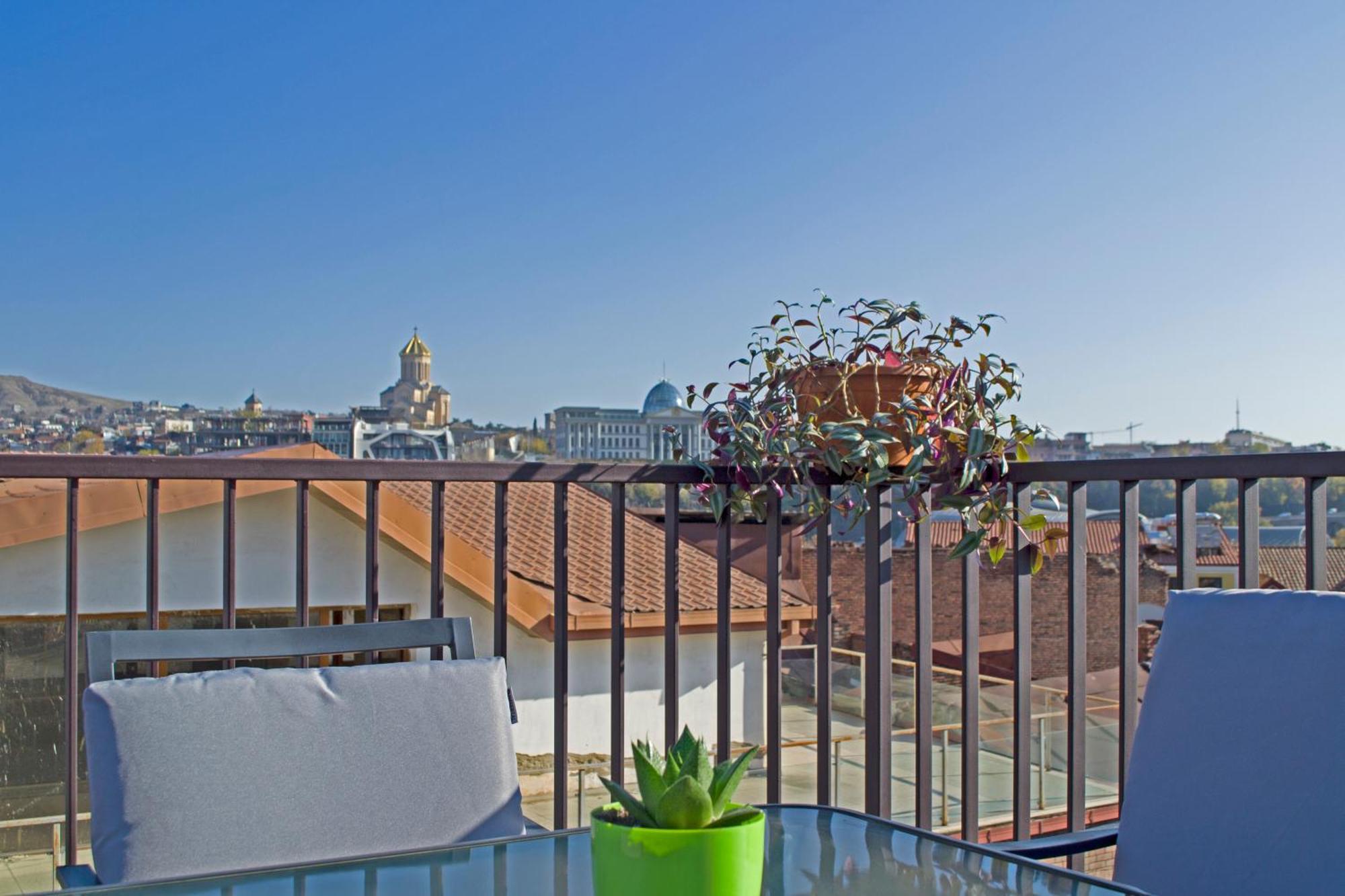 Green Inn Hotel Tbilisi Zewnętrze zdjęcie