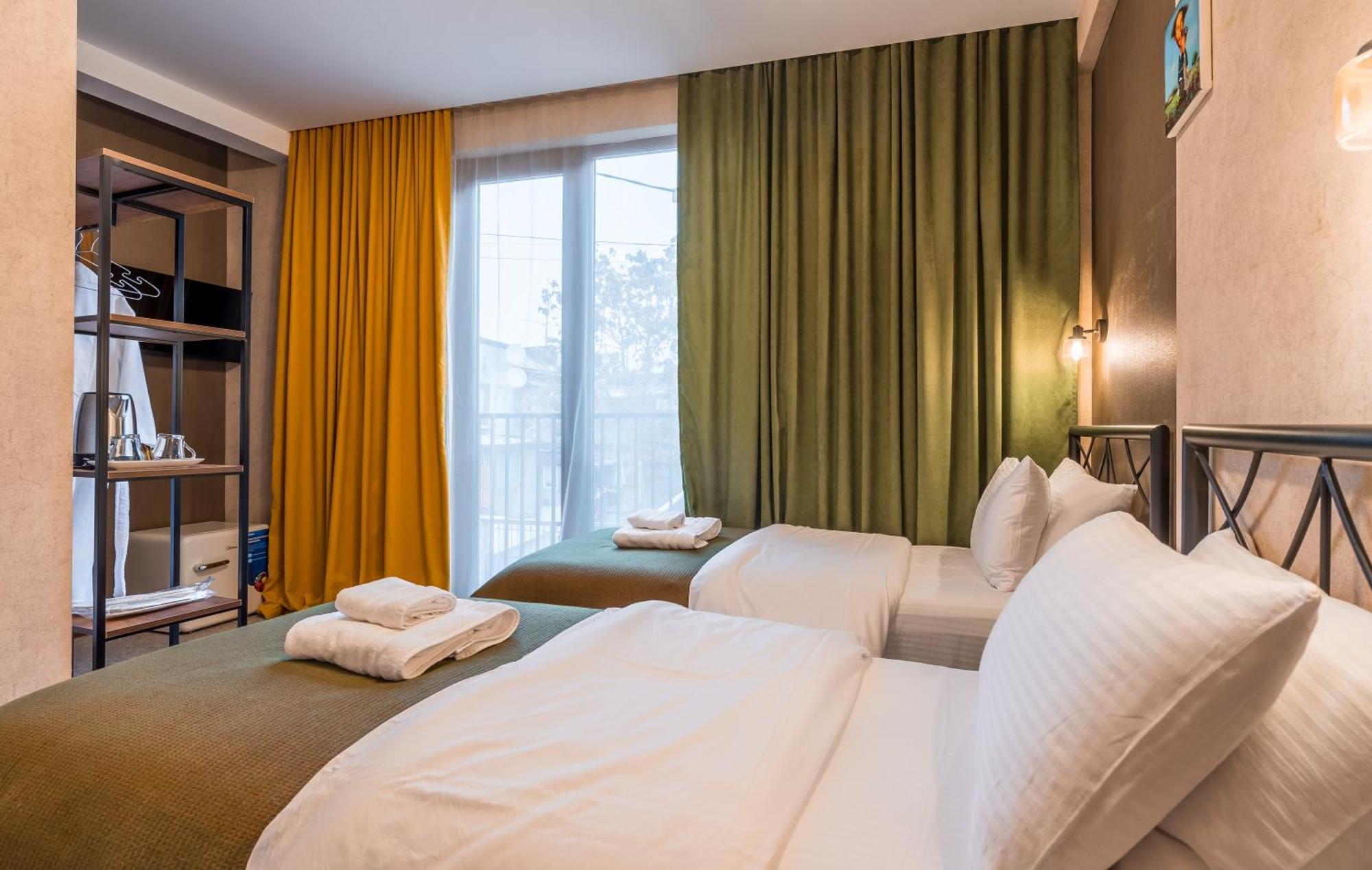 Green Inn Hotel Tbilisi Zewnętrze zdjęcie