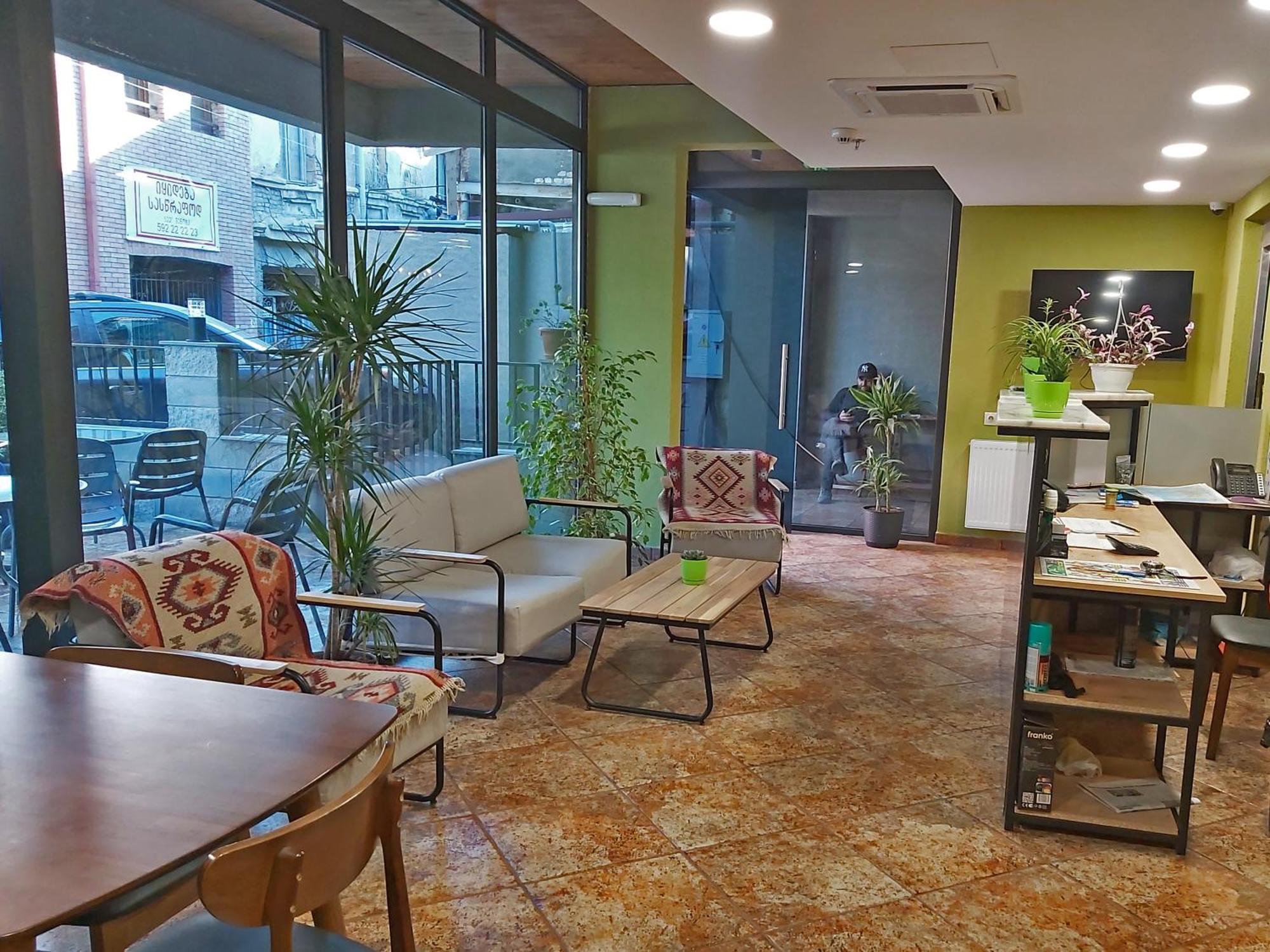 Green Inn Hotel Tbilisi Zewnętrze zdjęcie