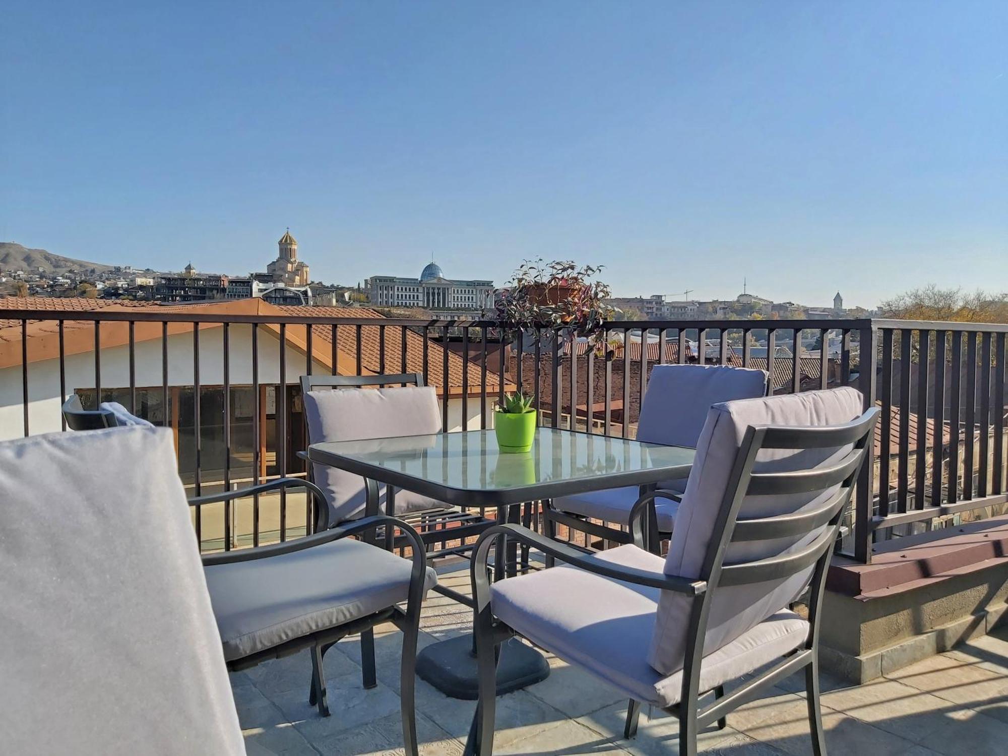 Green Inn Hotel Tbilisi Zewnętrze zdjęcie