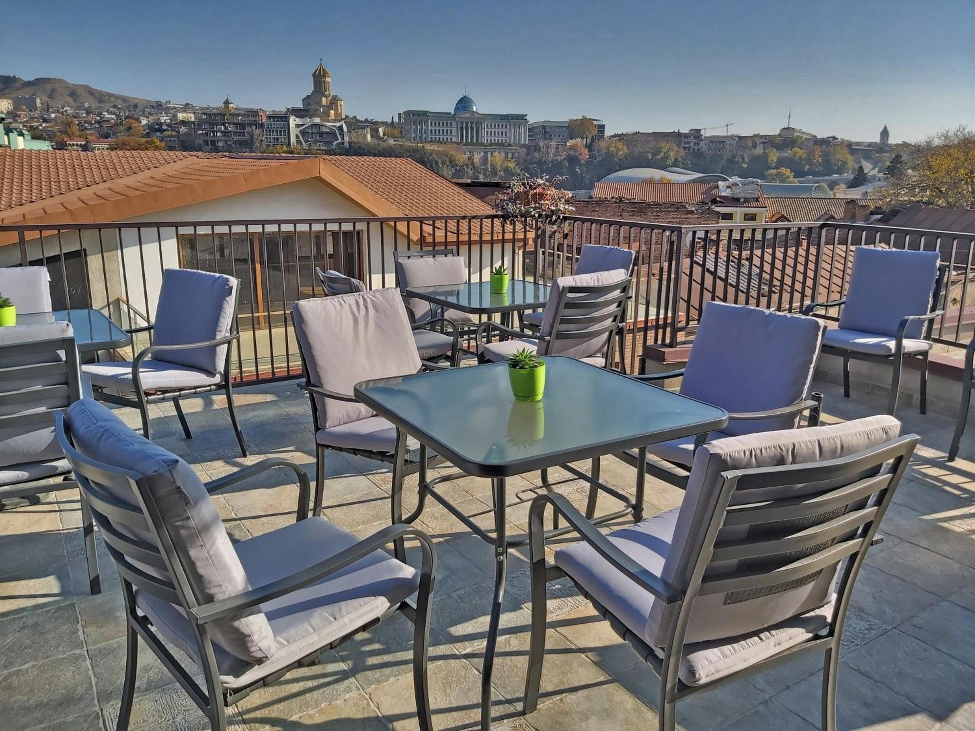 Green Inn Hotel Tbilisi Zewnętrze zdjęcie