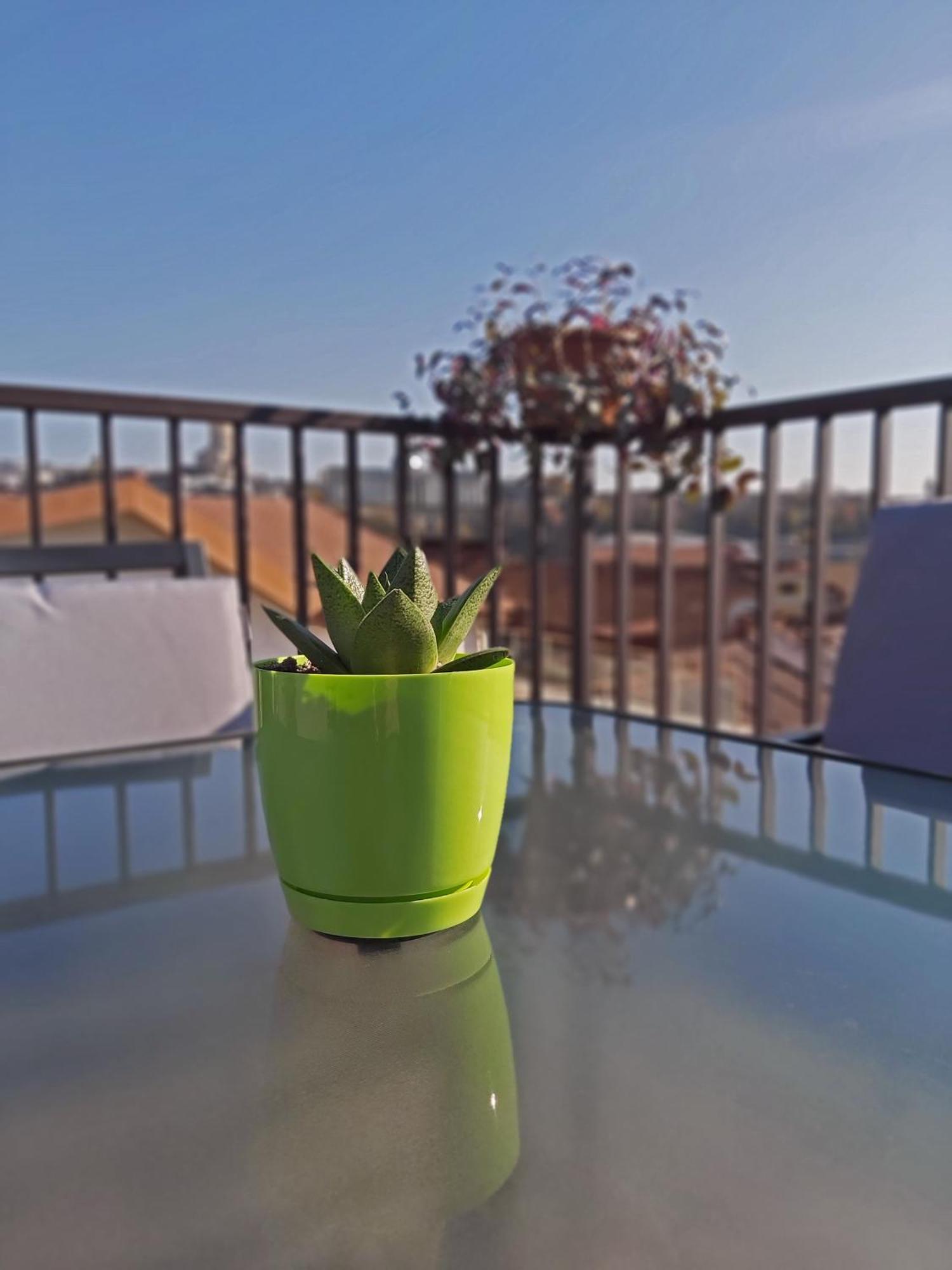 Green Inn Hotel Tbilisi Zewnętrze zdjęcie