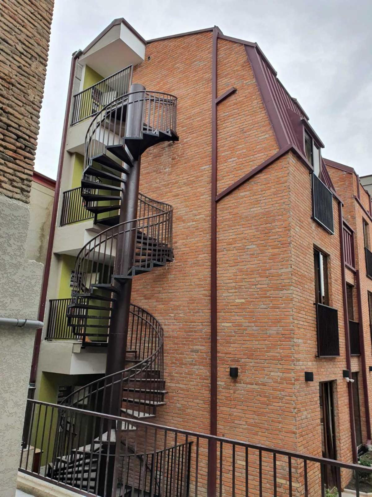 Green Inn Hotel Tbilisi Zewnętrze zdjęcie